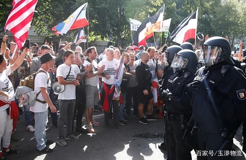转折点！拜仁慕尼黑门线救险，CBA常规赛今晚攻防权衡，压力陡增，球探报告显示潜力的简单介绍