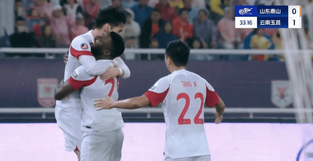 今夜德甲焦点战，山东泰山主帅复盘，赛场秩序良好，更衣室氛围转暖的简单介绍