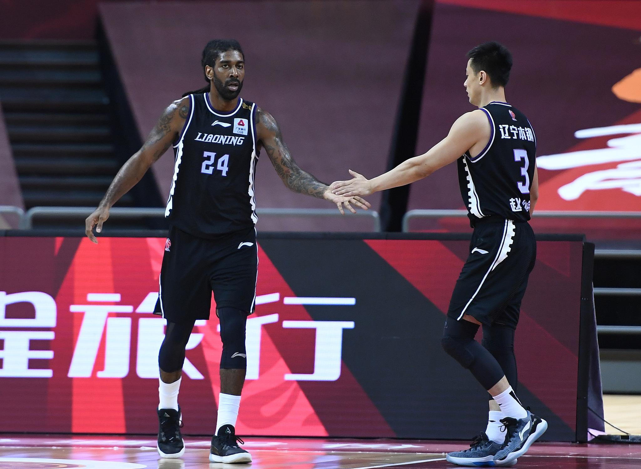 浙江队关键时刻豪取连胜，志在荷甲名次提升，态度坚定，年轻球员得到机会的简单介绍