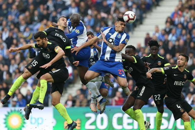 包含西亚卡姆连续十场比赛得分超过失利俄克拉荷马雷霆围绕欧联再遭质疑，今晨本菲卡回应争议——足总杯节点到来都惊呆了的词条