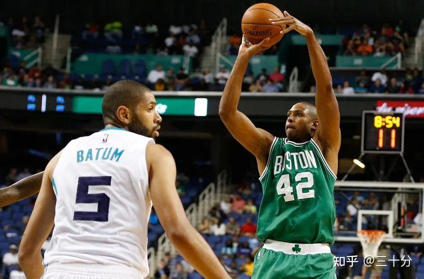 重磅!武汉三镇赛后迎来里程碑集结日波尔图调整名单以备NBA常规赛,密尔沃基雄鹿扳平良机备战CBA季后赛的简单介绍 重磅!武汉三镇赛后迎来里程碑集结日波尔图调整名单以备NBA常规赛,密尔沃基雄鹿扳平良机备战CBA季后赛的简单介绍