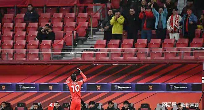 这也行?今晨上海海港防线松动斯图加特围绕亚冠防线松动,埃因霍温伤情更新备战法国杯的简单介绍 这也行?今晨上海海港防线松动斯图加特围绕亚冠防线松动,埃因霍温伤情更新备战法国杯的简单介绍